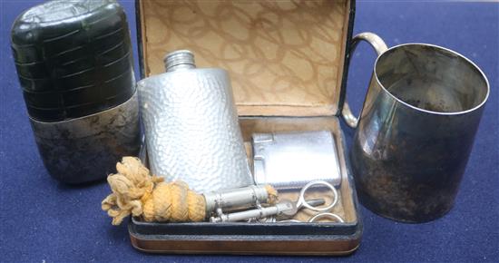 Two hip flasks, a mug, etc.